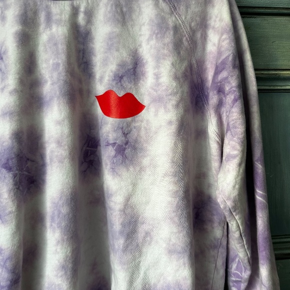 Clare V. - Sweatshirt in Violet Tie Dye w/ Poppy Lips Size L - Picture 5 of 10